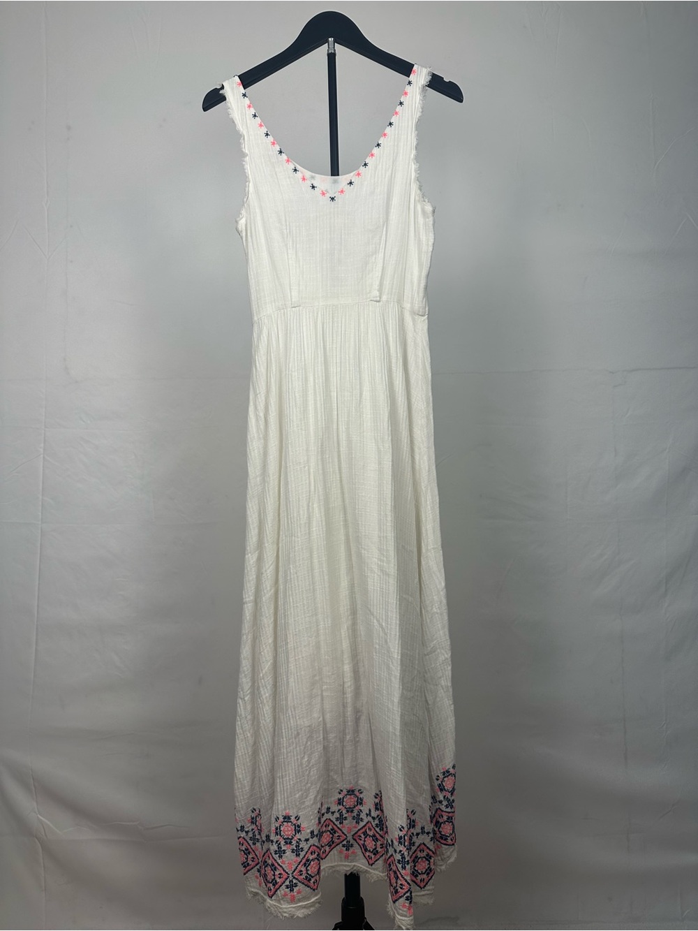 Sleeveless White Maxi Dress with Pink Embroidered Border - Picture 3 of 8